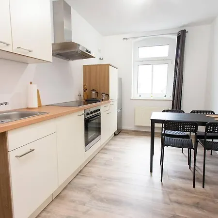 Schickes 1-raum-apartment Mit Balkon Und Vollausgestatteter Kueche * 켐니츠
