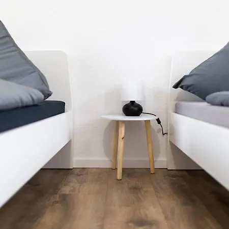 Schickes 1-raum-apartment Mit Balkon Und Vollausgestatteter Kueche 아파트