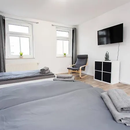 Schickes 1-raum-apartment Mit Balkon Und Vollausgestatteter Kueche * 켐니츠