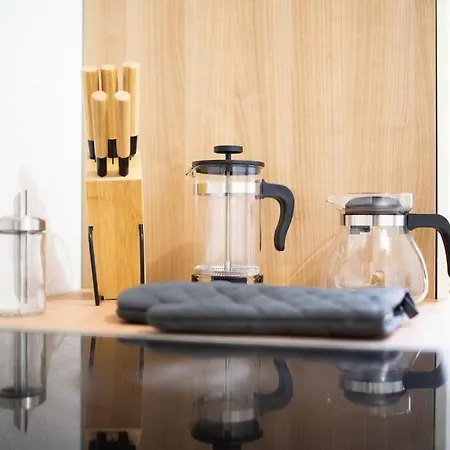 Schickes 1-raum-apartment Mit Balkon Und Vollausgestatteter Kueche 아파트