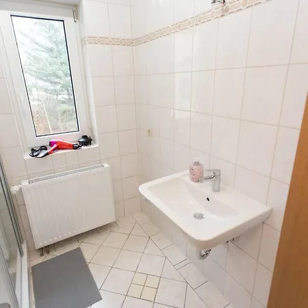 아파트 Schickes 1-raum-apartment Mit Balkon Und Vollausgestatteter Kueche 켐니츠