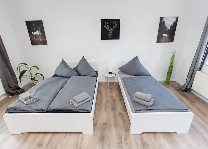 Schickes 1-raum-apartment Mit Balkon Und Vollausgestatteter Kueche *