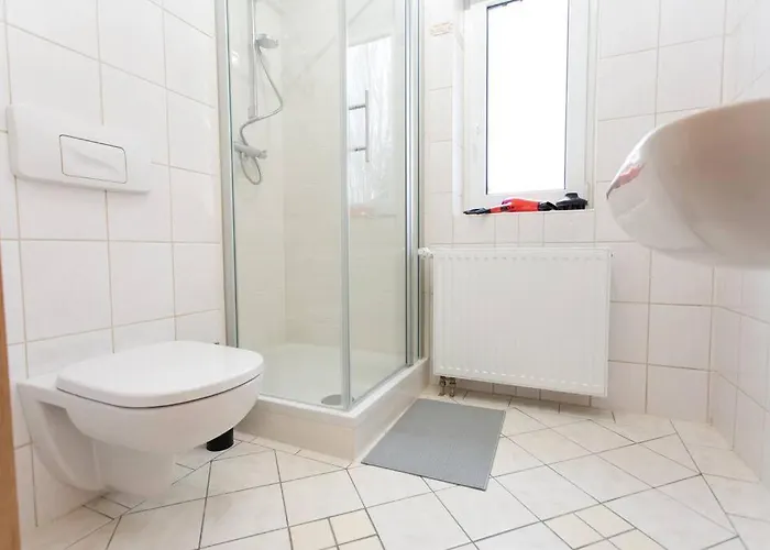 Schickes 1-raum-apartment Mit Balkon Und Vollausgestatteter Kueche *